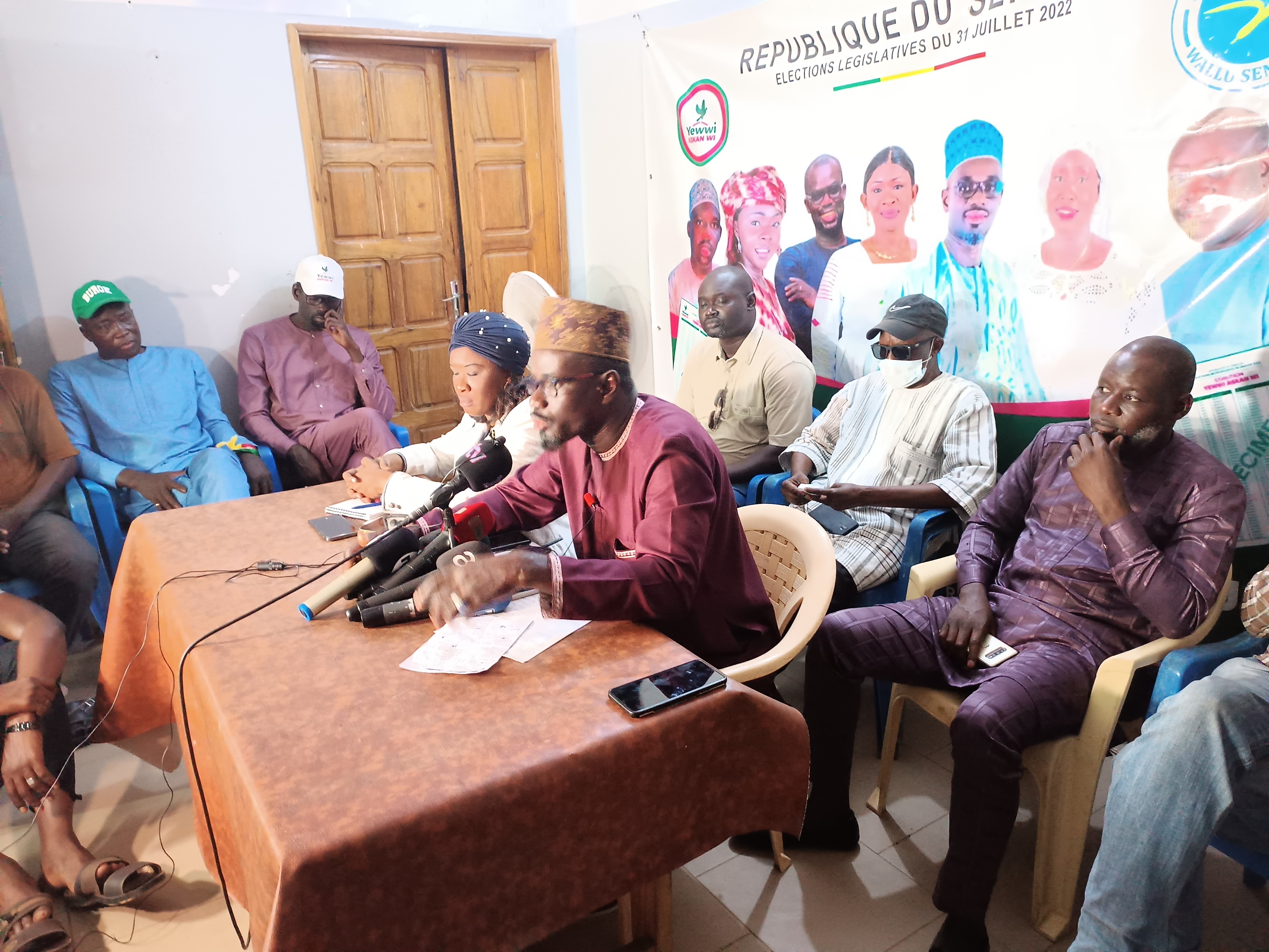 Mbour / Conférence de presse de Yewwi : « Le Bby s'est précipité pour donner des résultats fallacieux. 11 bus remplis d'électeurs transférés ont été interceptés à Joal Fadiouth » (Mamadou L. Diaité)