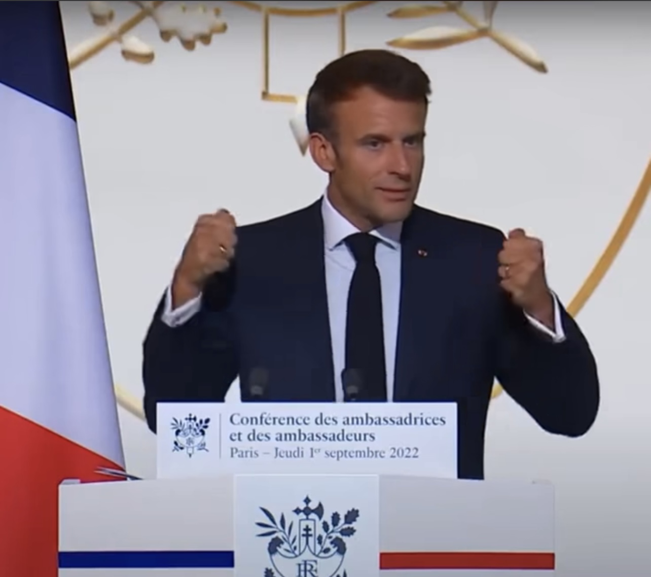 Image de la France en Afrique / Macron invite ses ambassadeurs à utiliser le réseau de FMM : le syndicat des journalistes de RFI dit niet...