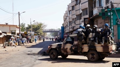 Mali: deux membres de l'ambassade de France interpellés puis relâchés
