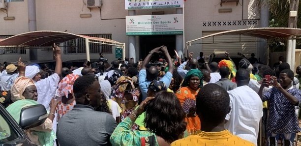 Passation de service et folklore : Faut-il revoir le modèle sénégalais ?
