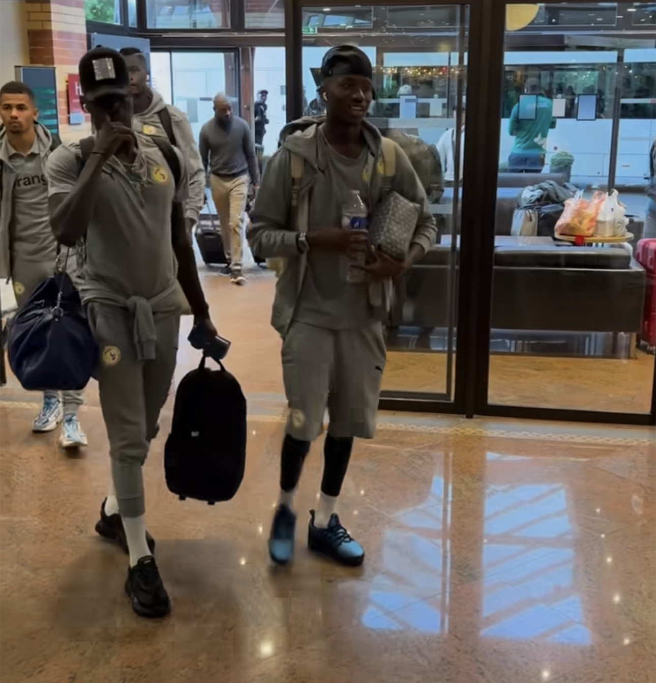 Regroupement : Les Lions ont quitté Paris ce lundi en direction de l’Autriche…