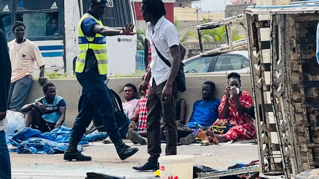 Accident sur l’autoroute vers Pikine : un car « Ndiaga-Ndiaye se renverse et fait plusieurs blessés