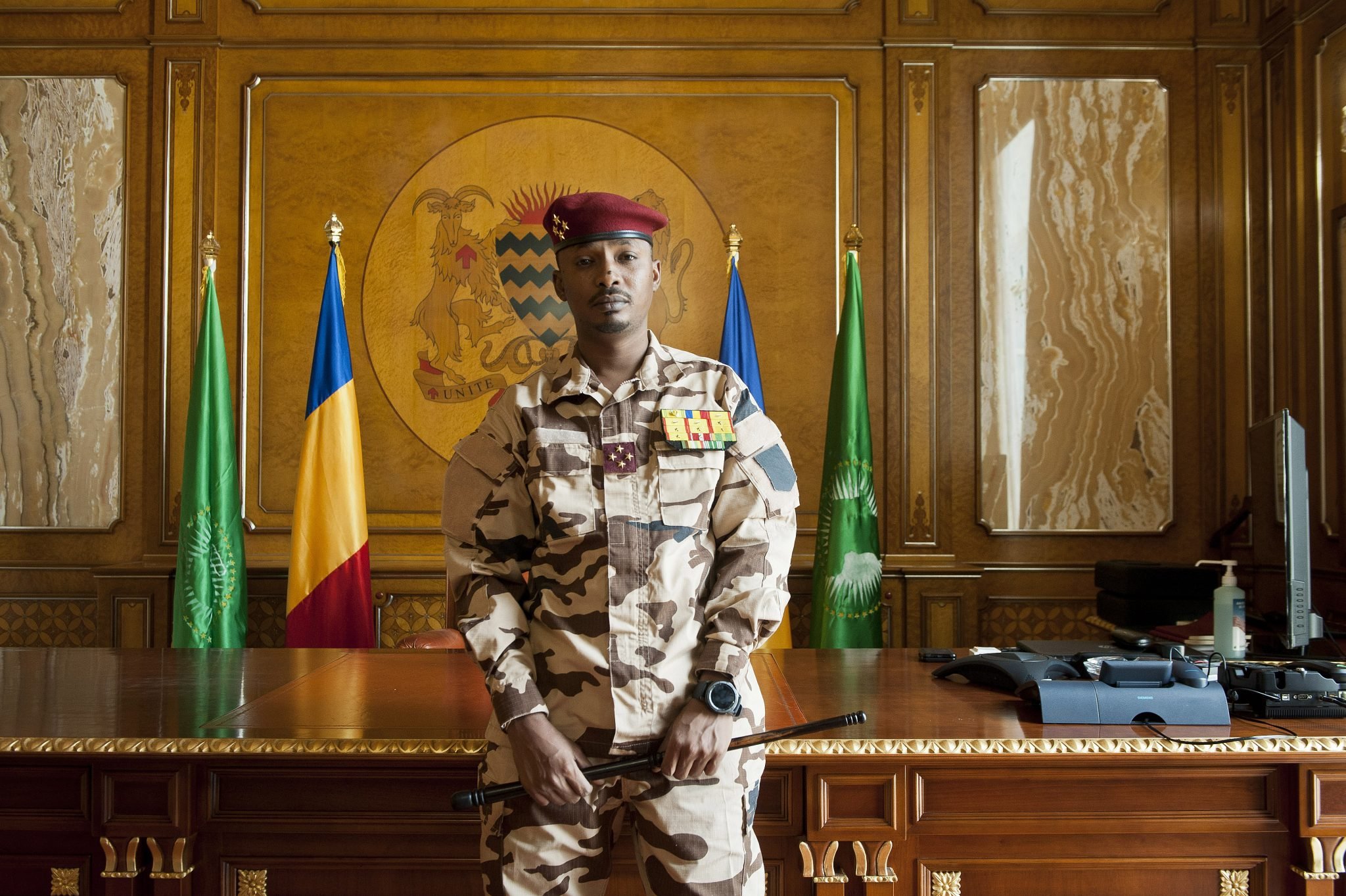 Tchad : la transition prolongée, Mahamat Déby pourra briguer la présidence.
