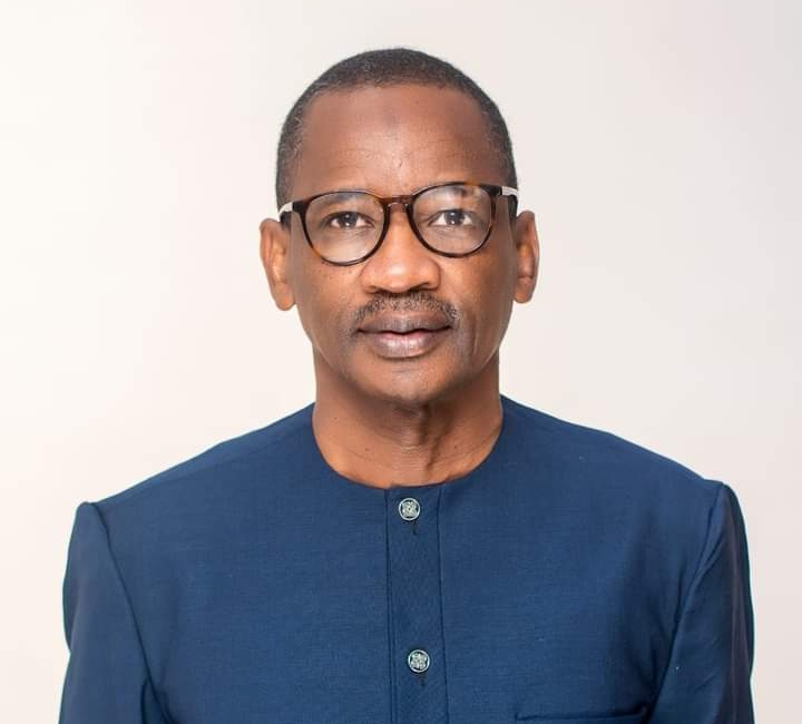 Visite inopinée du PR à Wakhinane Nimzatt : Racine Talla magnifie le passage d’un chef d’État qui sympathise avec les populations et s’enquiert de l’état des travaux…