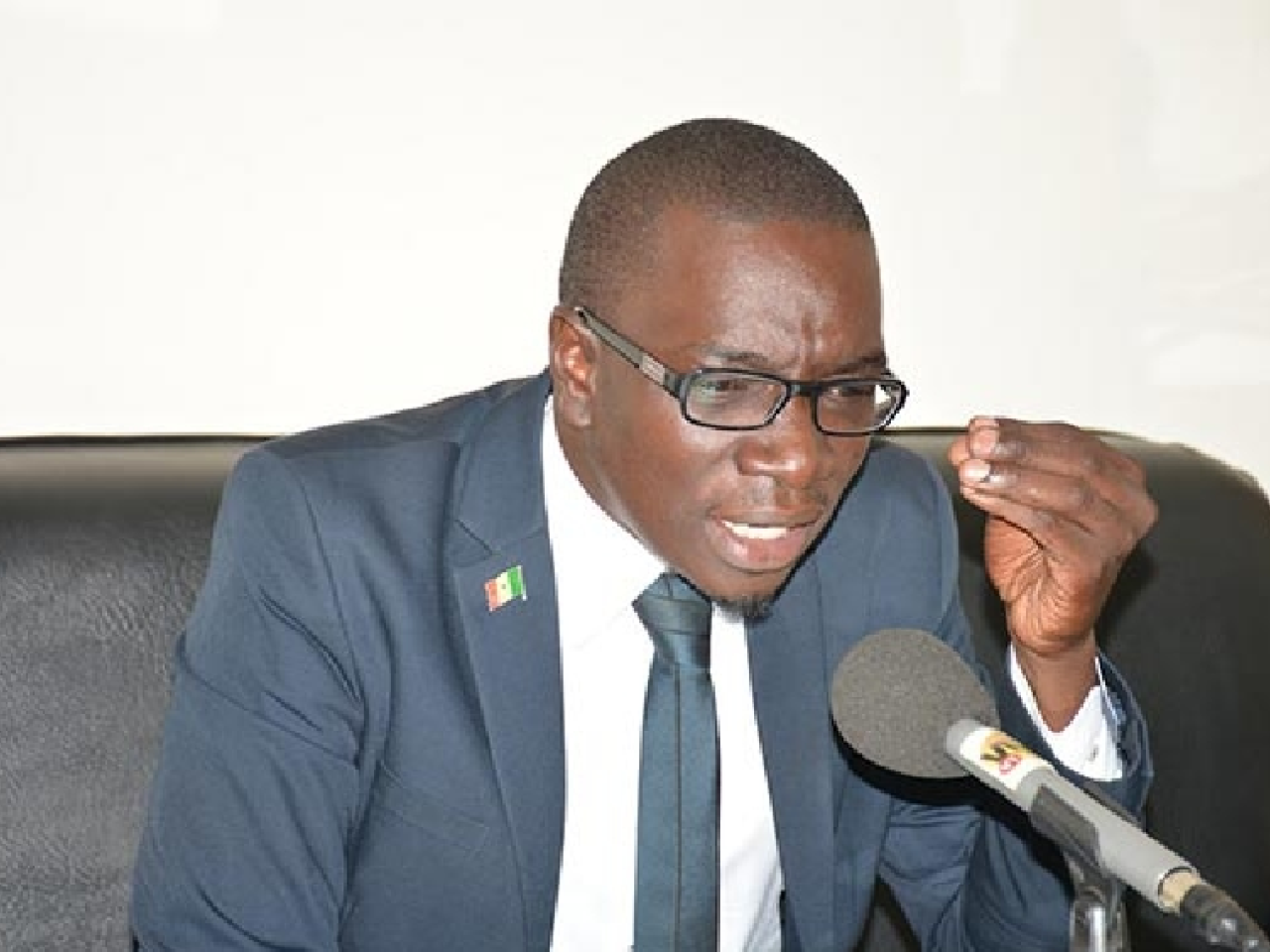 Rappel à Dieu du journaliste Mamadou Salif Diallo: Le ministre de la communication adresse ses condoléances à sa famille et à la presse sénégalaise.