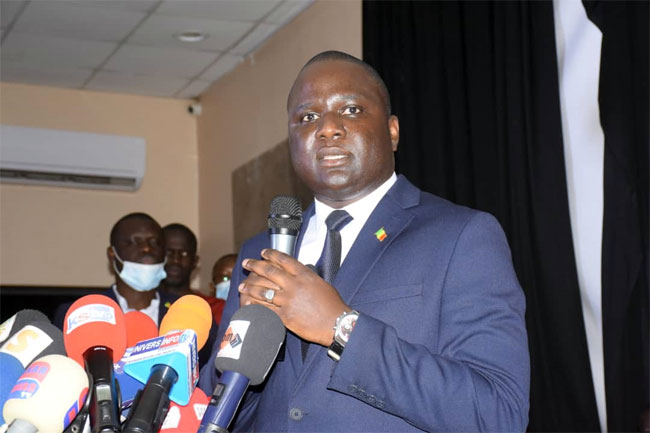 Mandat de dépôt pour Pape Alé Niang : Déthié Fall condamne « avec la dernière énergie ».
