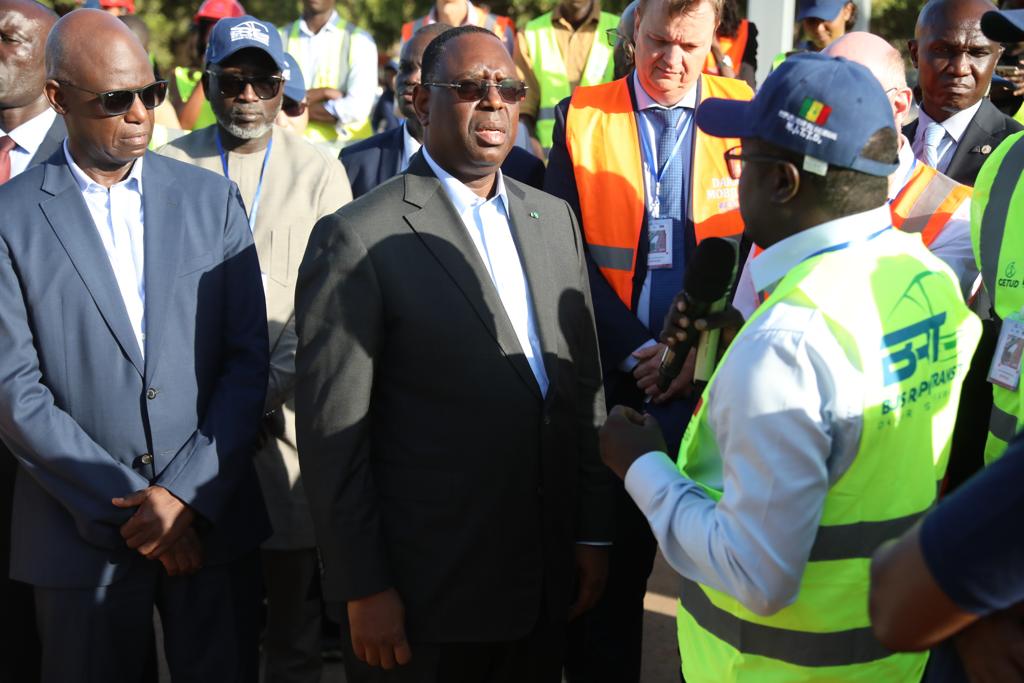 BRT: Le président Macky Sall en visite de chantier( images).