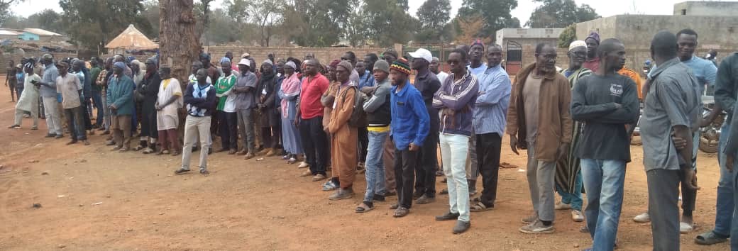 Différend SORED MINE / Maire de Khossanto : les populations accompagnent leur maire à la gendarmerie