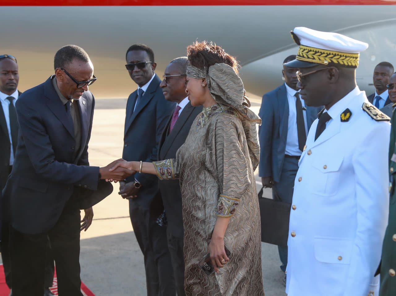 Sommet sur le financement des infrastructures en Afrique : Le président Rwandais Paul Kagamé à Dakar  ( IMAGES )