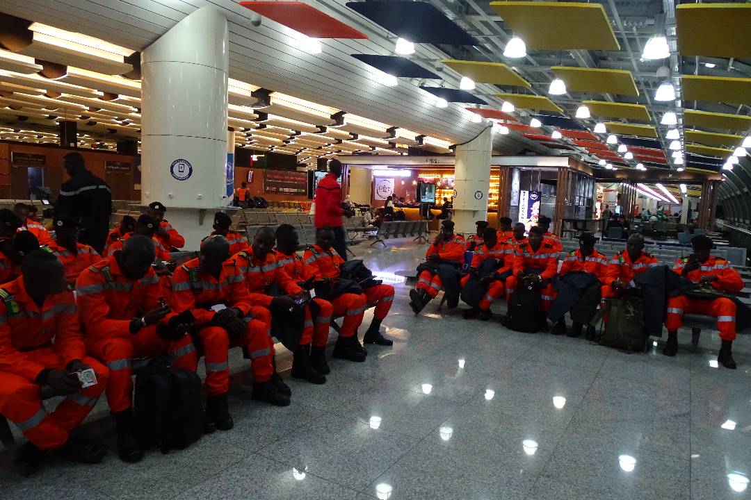 Séisme en Turquie et en Syrie: Le détachement des Sapeurs-pompiers sénégalais a quitté Dakar ce matin( images).