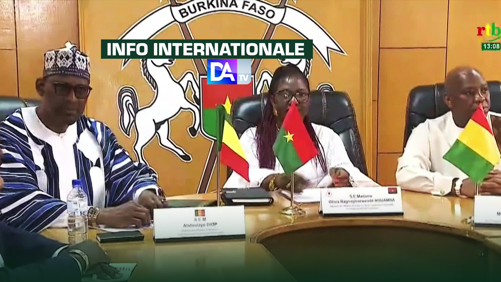 Mali, Burkina, Guinée: intense lobbying pour la levée de la suspension à l'UA