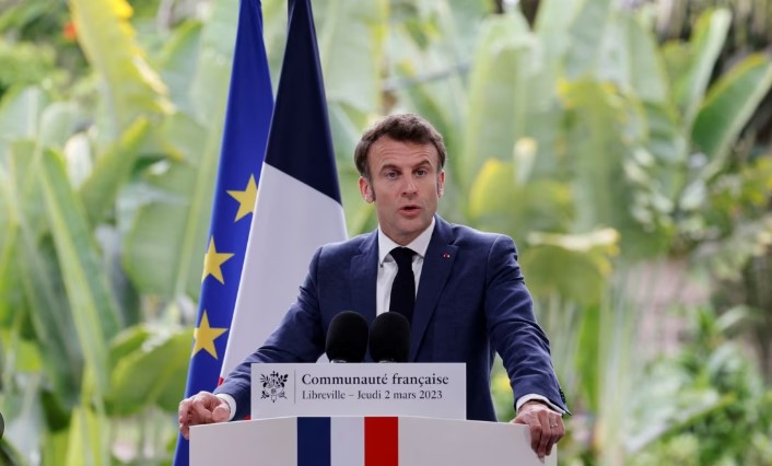 L'âge de la Françafrique est révolu", assure Macron au premier jour de sa tournée en Afrique centrale