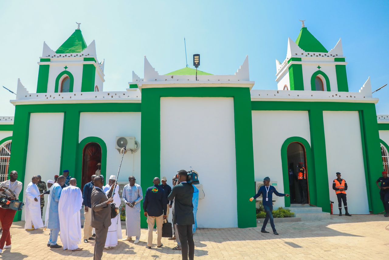 [ IMAGES ] Prière inaugurale à la grande mosquée de Sédhiou : Les mots de remerciements de l’Imam Boubacar Dramé au Président Macky Sall