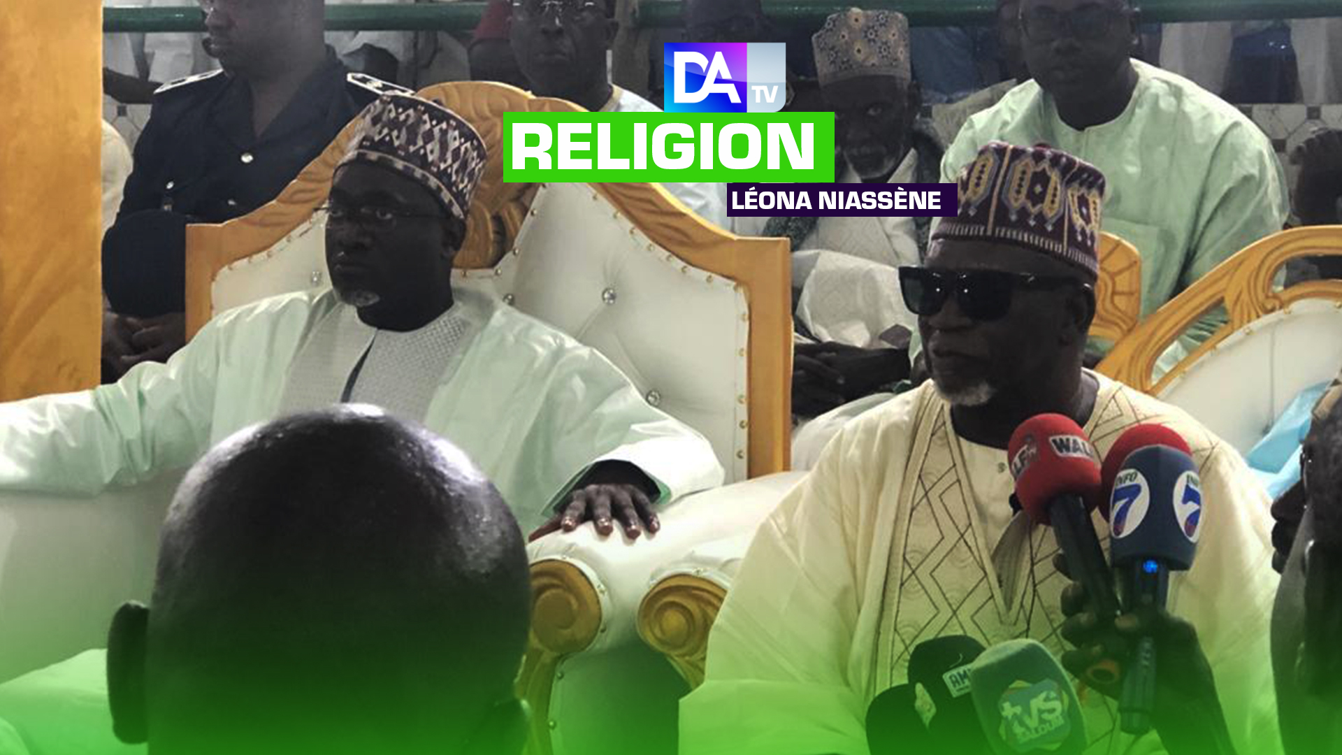 Cérémonie officielle de la Ziarra de Léona Niassène : Le porte-parole remercie le directeur général de la Senelec Pape Demba Bitèye pour la bonne couverture en électricité.