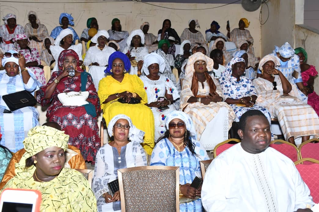 BAMBEY - Journée du 08 mars : L’ambassadeur itinérant El Hadj Dia honoré par les femmes