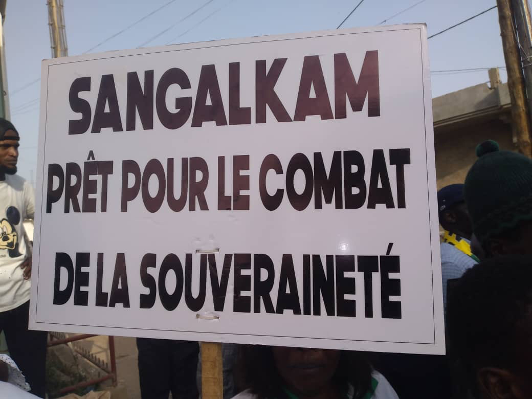 Sangalkam : les patriotes envahissent les artères pour dénoncer le régime en place.