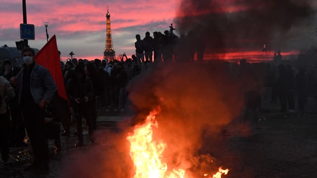 France/retraites: les forces de l'ordre interviennent place de la Concorde occupée par les manifestants