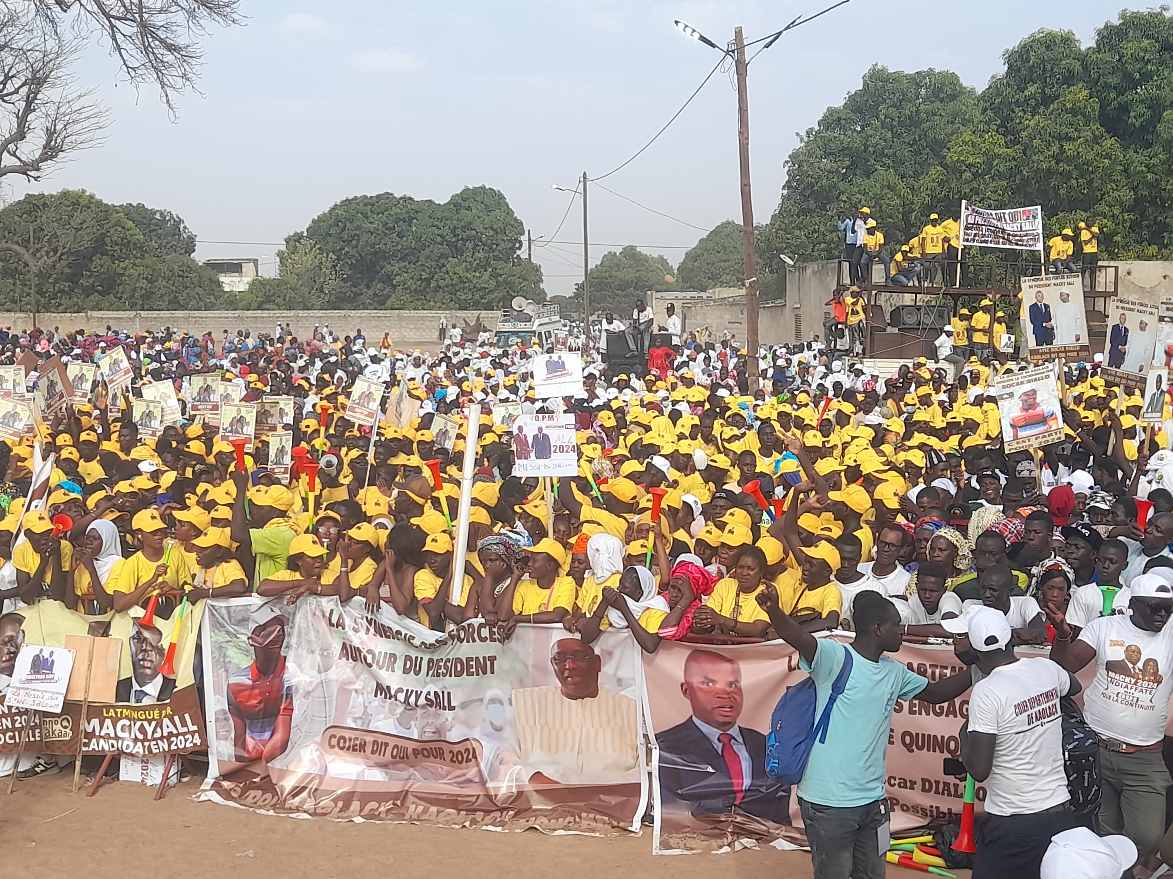 Méga-meeting à Ndiaffate : Forte mobilisation de la coalition Benno Bokk Yakaar.
