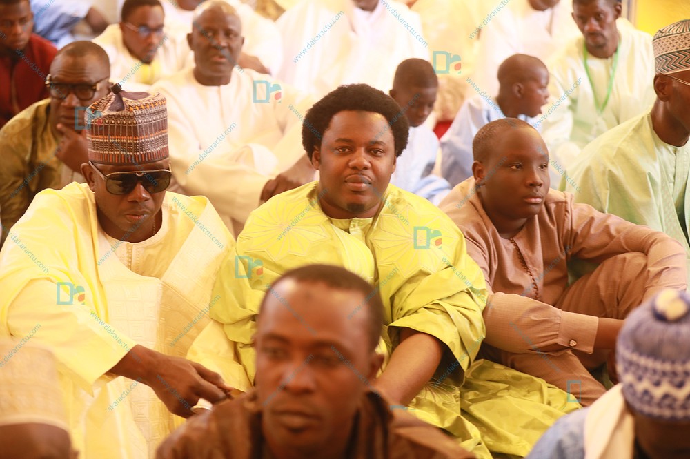 Korité 2023 : Les clichés des meilleurs moments de la prière à Massalikoul Djinane avec Youssou Ndour et Cie … (Photos)