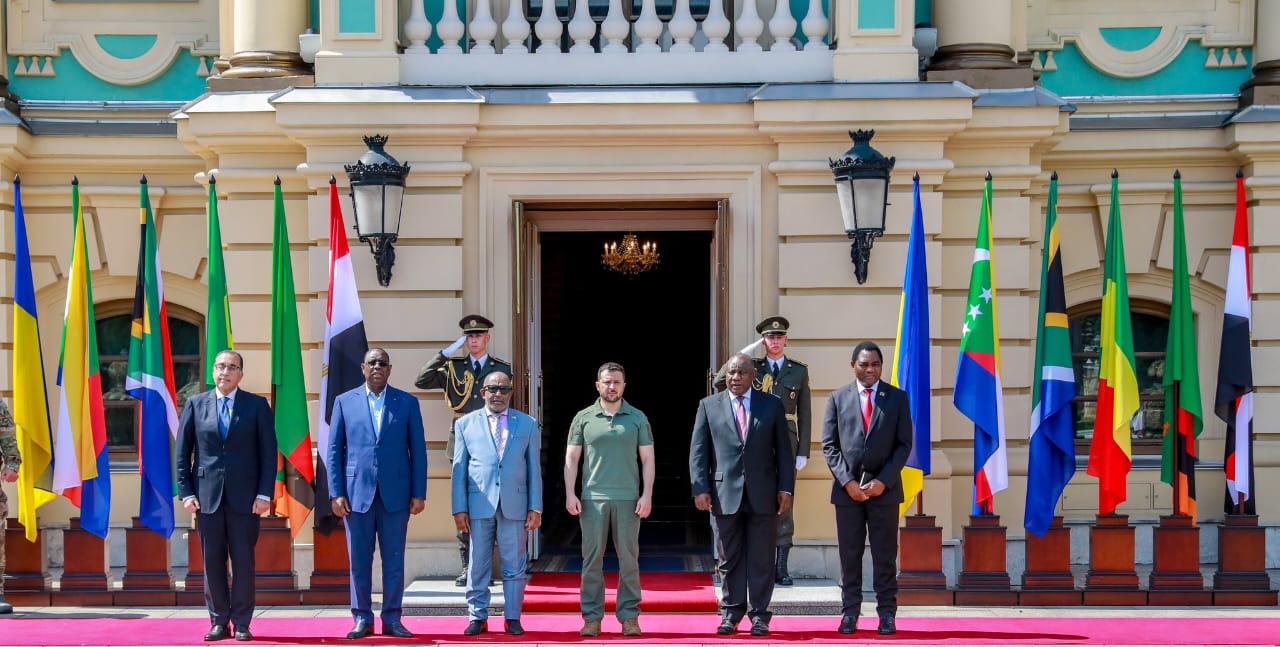 Retour d'une paix durable en Ukraine : le président Macky Sall remercie son homologue Ukrainien Zelensky pour son accueil et réitère la disponibilité du Sénégal.