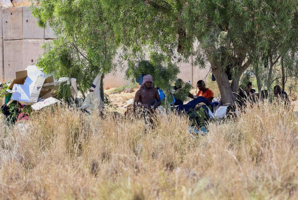 Libye: cinq corps de migrants découverts à la frontière avec la Tunisie