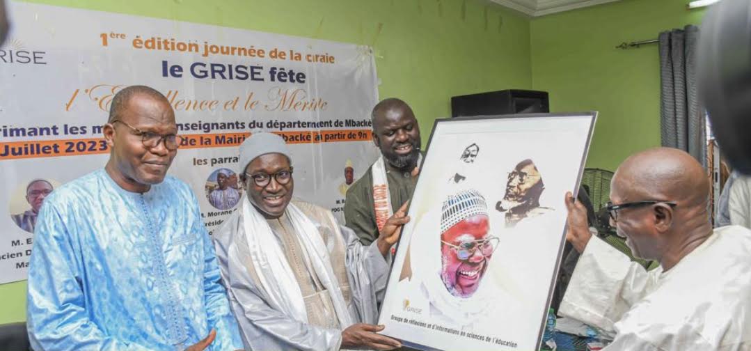 MBACKÉ / Journée de la Craie à l’actif du GRISE - Le prix spécial décerné à Serigne Mountakha Mbacké pour services rendus à l’école