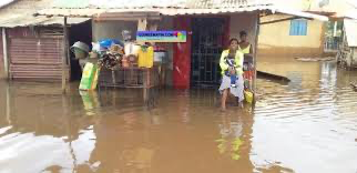 Guinée: trois morts dont un enfant dans des inondations à Conakry