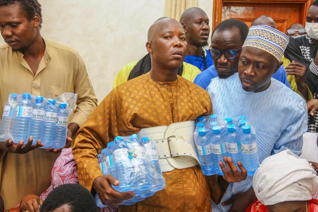 Visite à Touba : Le Khalife général des mourides a prié pour Mamadou Kassé de la SICAP SA