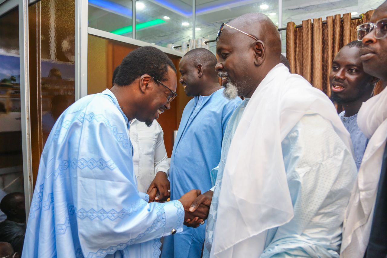 Visite à Touba : Le Khalife général des mourides a prié pour Mamadou Kassé de la SICAP SA