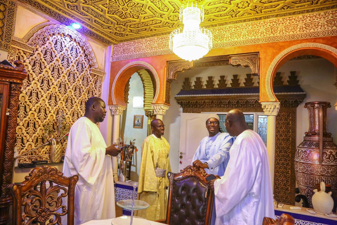 Visite à Touba : Le Khalife général des mourides a prié pour Mamadou Kassé de la SICAP SA