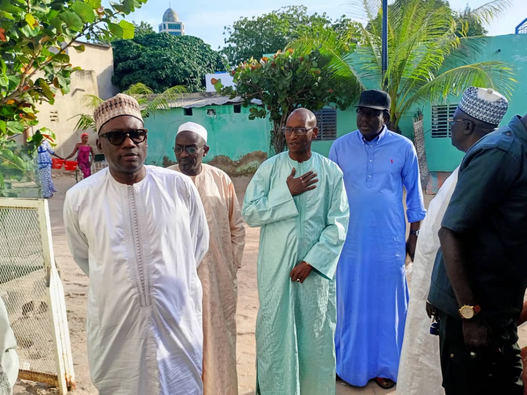 Présidentielle 2024: Le candidat, Amadou Seck, reçu par le khalife de Médina Baye et les autres familles religieuses ( images)