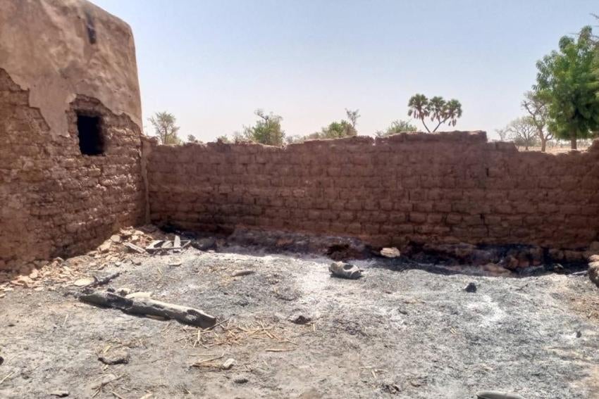 Burkina: au moins 70 morts, dont des enfants, dans un massacre début novembre
