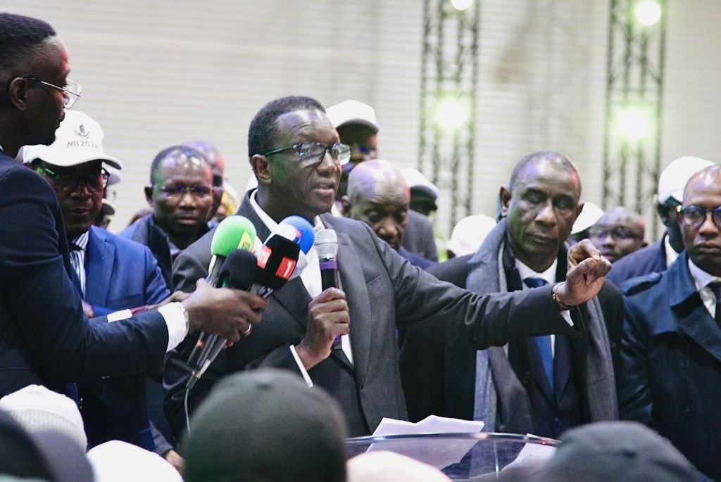 Mobilisation de la diaspora à Paris/ Amadou Ba ouvre sa campagne : « Le seul mot d’ordre, est de faire mieux et d’aller très vite »