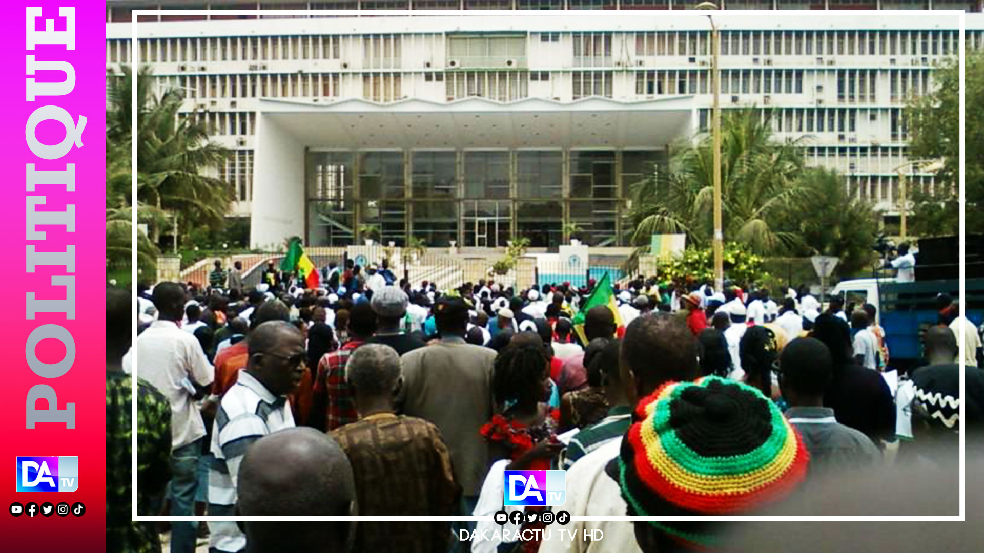 Crise au Sénégal: les gendarmes dispersent avec des lacrymogènes un rassemblement devant l'Assemblée
