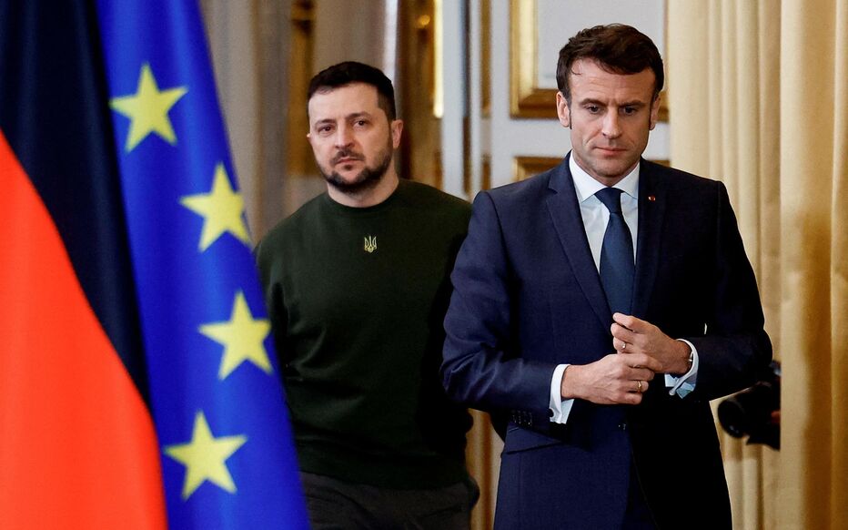 "Ni résignés, ni défaitistes": réunion à Paris des alliés de l'Ukraine