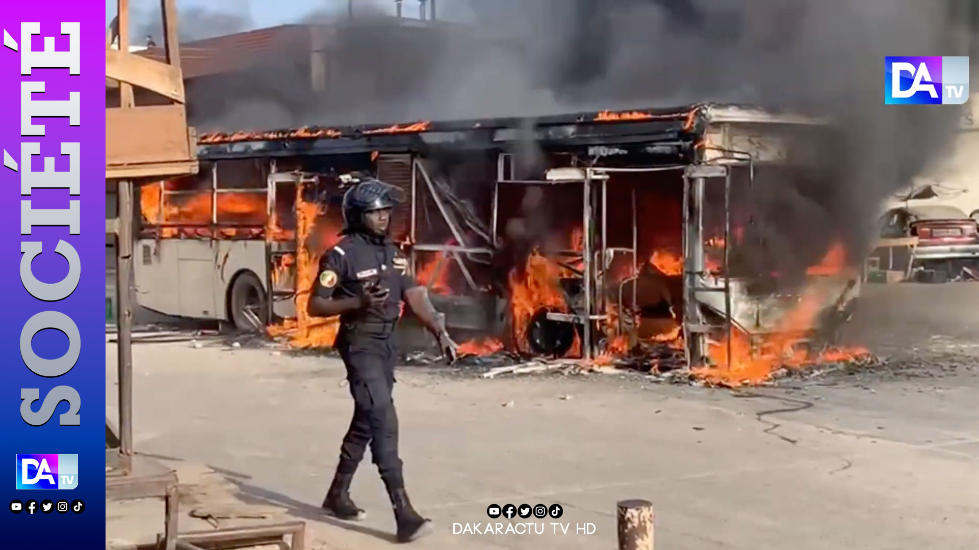 Un bus DDD incendié par des jeunes à Pikine : La société nationale suspend provisoirement sa ligne dans la banlieue