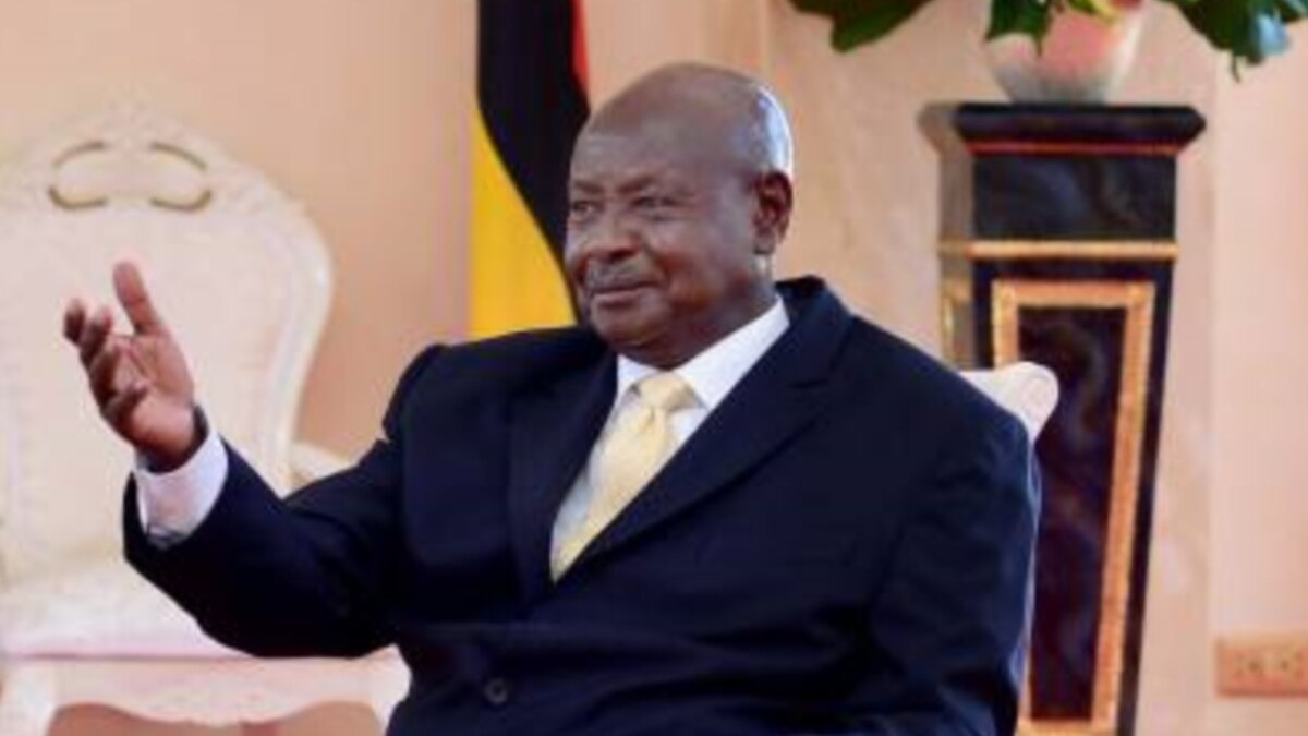 Ouganda : Huit membres d'un groupe de musique arrêtés après avoir déclaré que le discours du président Yoweri était trop long