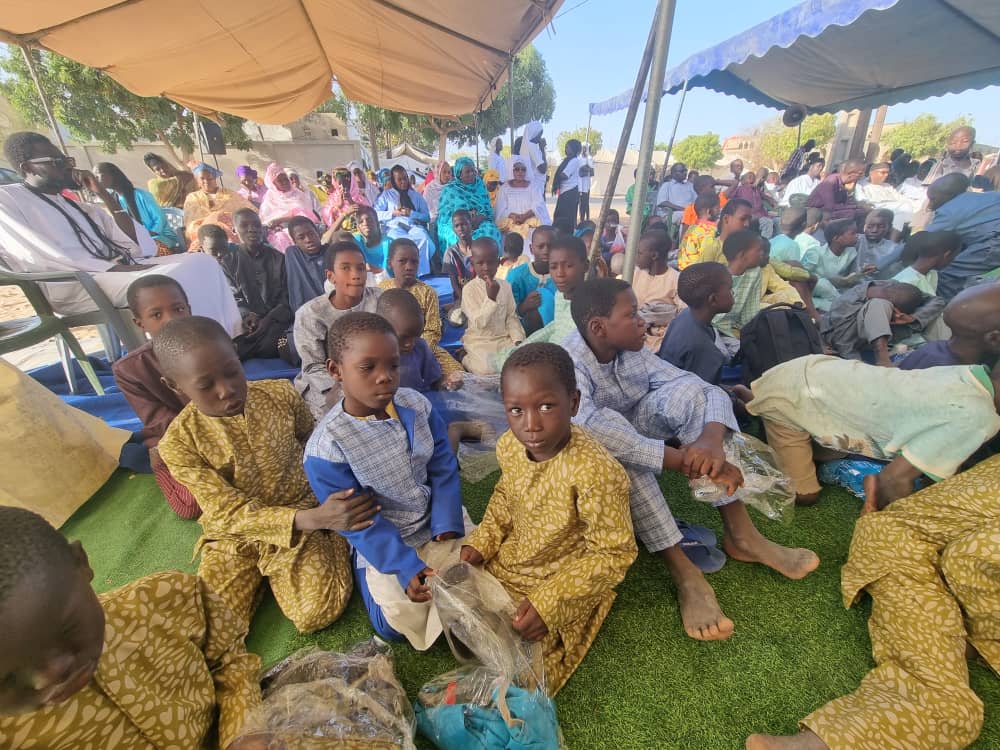 Thiès / Korité 2024 : Mamadou Thiam dit le "Médiateur" habille 250 élèves coraniques, des Serigne Daara...