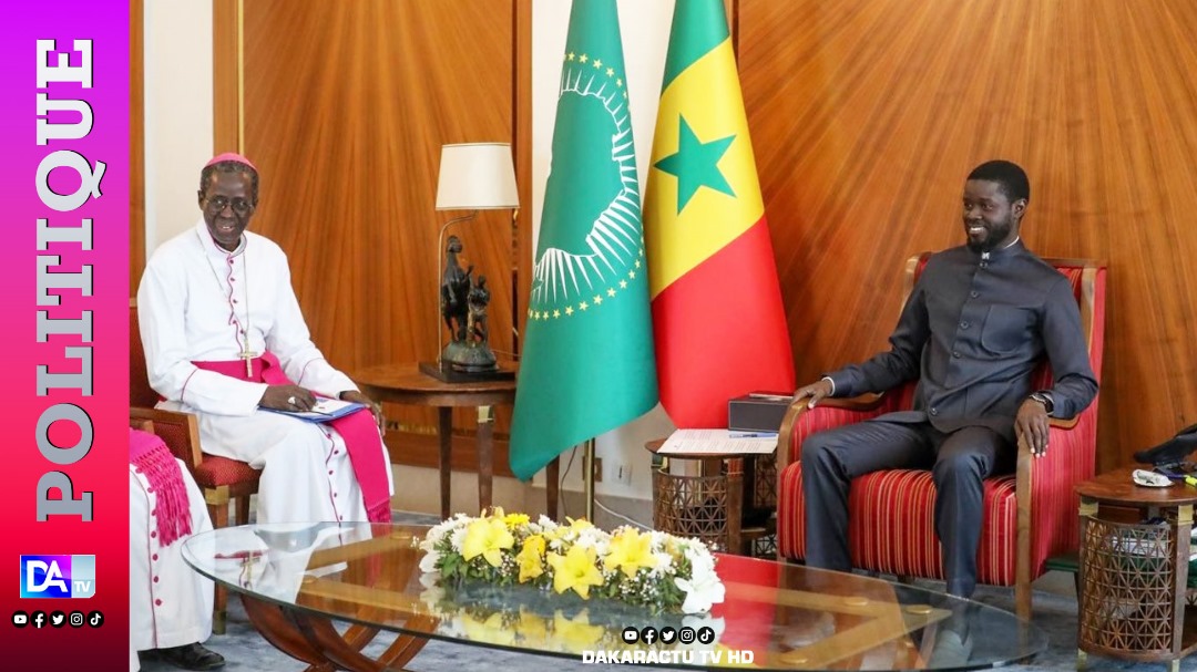Audience au Palais : Une délégation du Clergé, conduite par Monseigneur Benjamin Ndiaye reçue par BDF