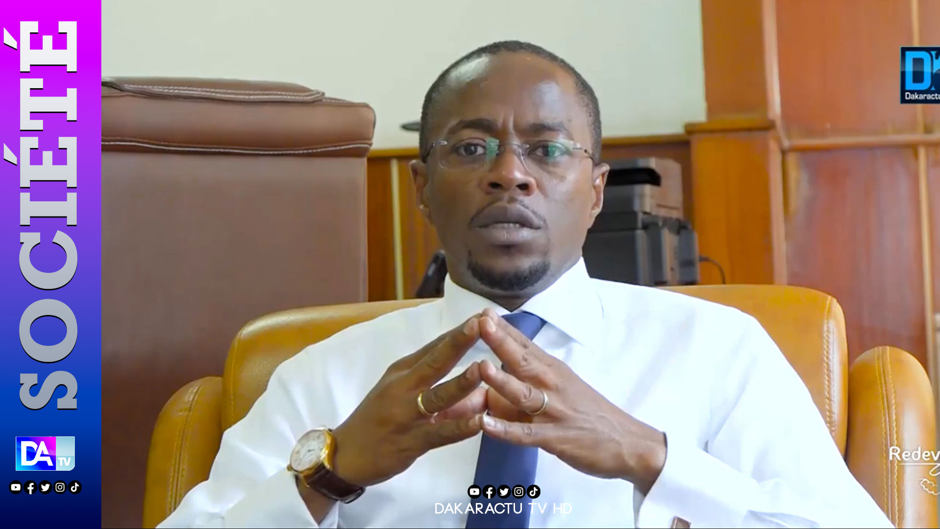 Arrestations de journalistes : Abdou Mbow s’indigne et parle de « farce de mauvais goût »