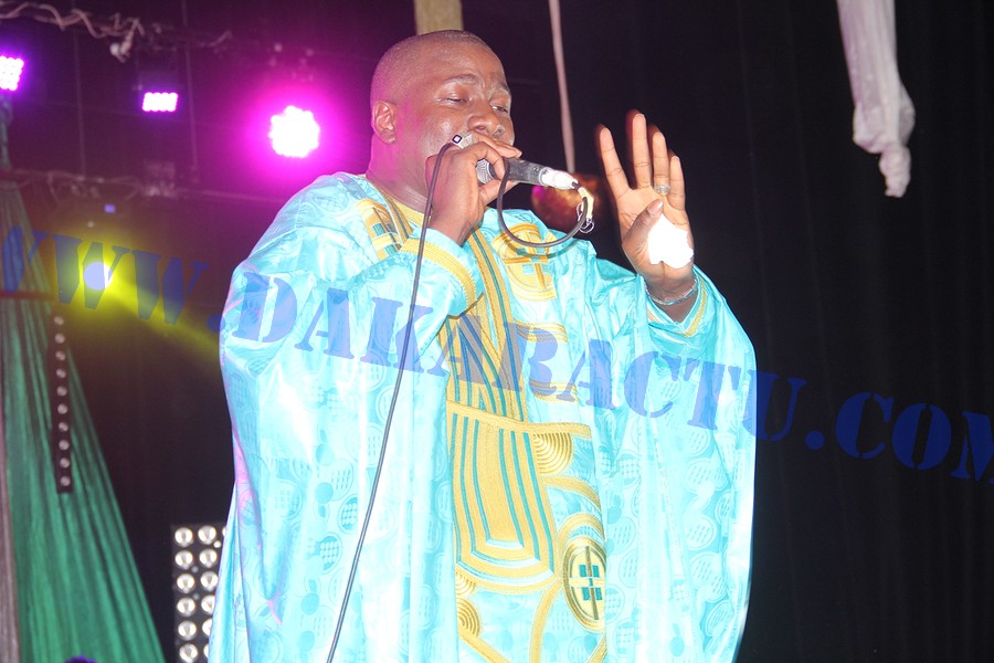 Images de la " Nuit du bazin" de Djiby Dramé, au Théâtre National Daniel Sorano 