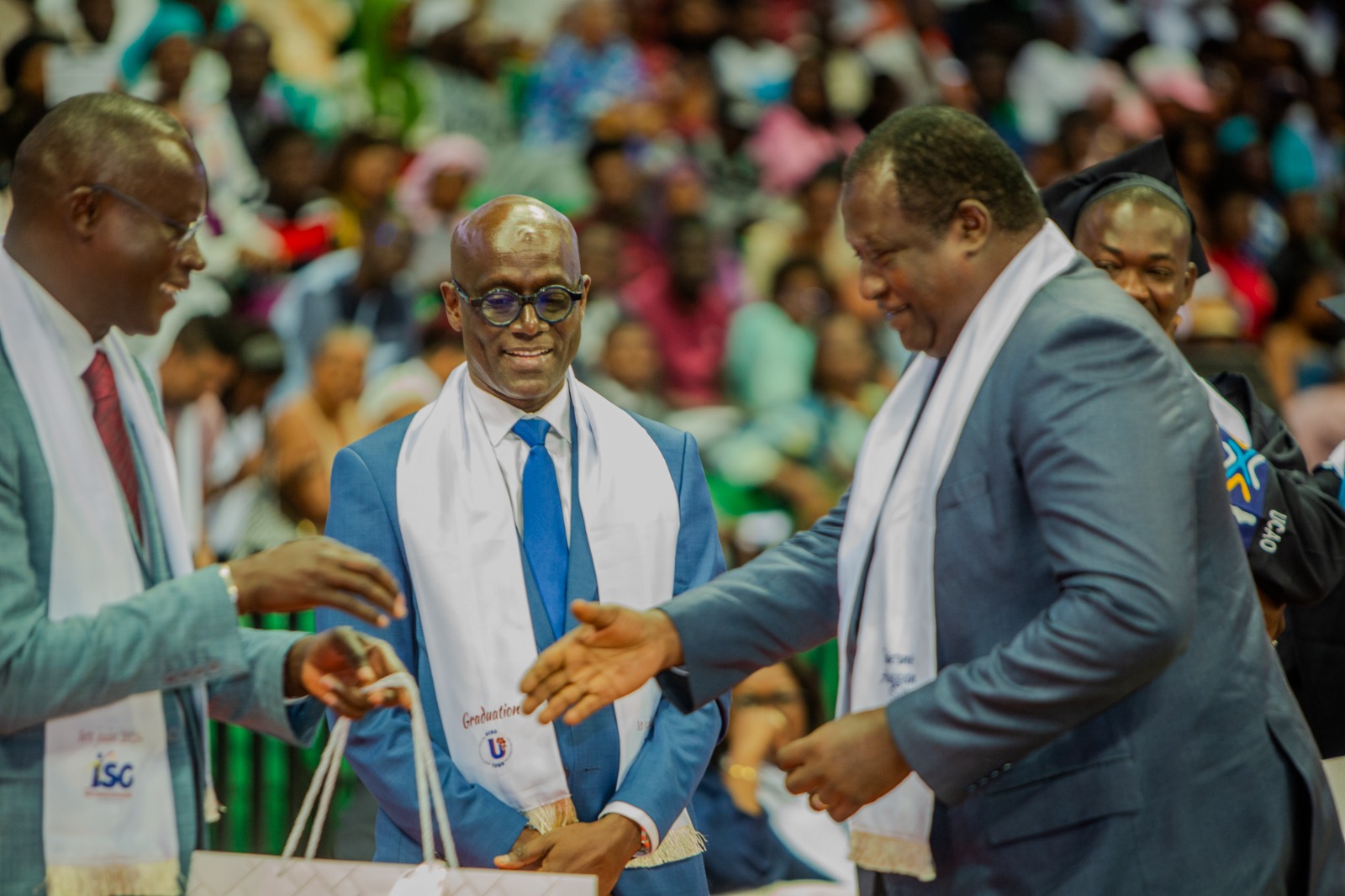 Cérémonie de graduation à l’UCAO : Thierno Alassane Sall honoré !