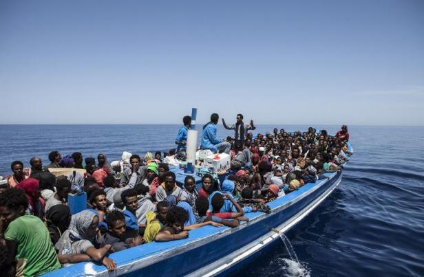 Libye : 200 migrants disparus dans le naufrage de leur bateau