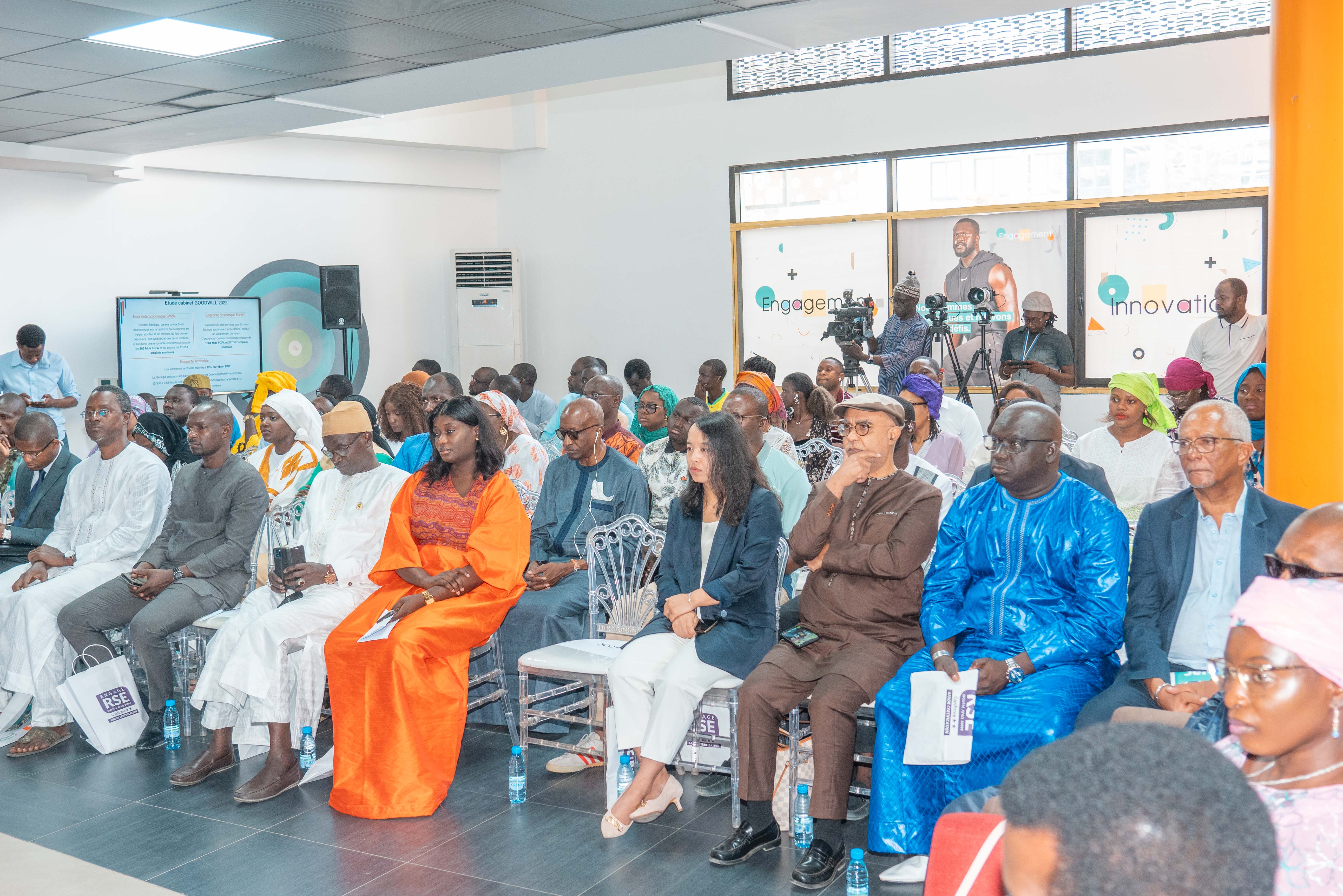 RSE - 2023/ Humanité - engagement sociétal et  empreinte sociale: La Sonatel fait son bilan