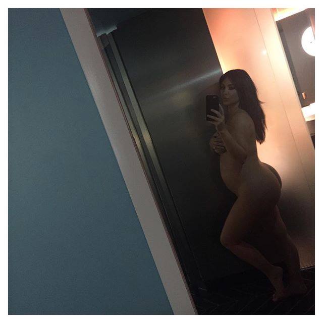 Enceinte de nouveau : Kim Kardashian publie une photo d'elle toute nue
