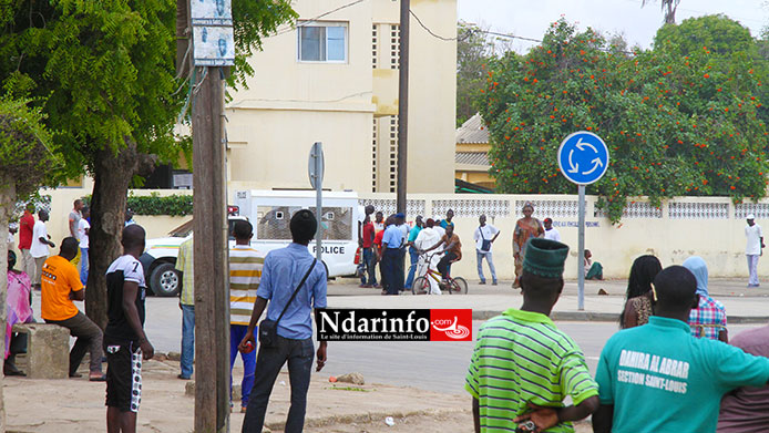 Saint-Louis : le président des chauffeurs de taxi convoqué à la Police, plusieurs autres chauffeurs arrêtés