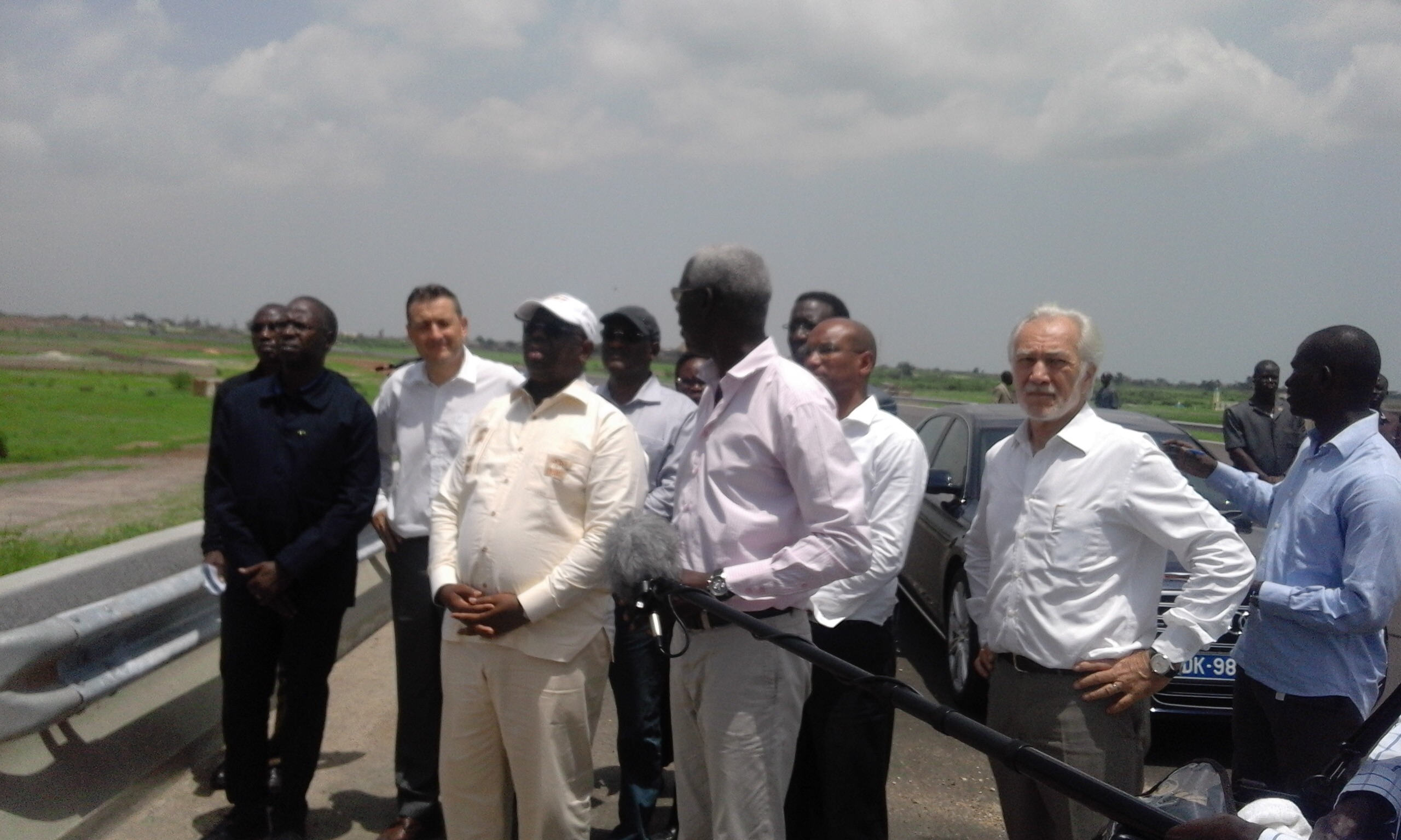 AUTOROUTES DIAMNIADIO-AIBD ET AIBD-MBOUR :  Le président Macky Sall satisfait de l’état d’avancement des travaux