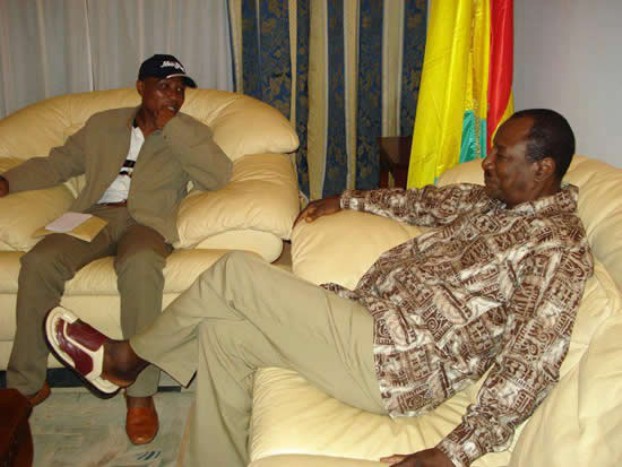 Pour Alpha Condé, Moussa Dadis Camara est « libre de porter plainte » contre la Guinée (Jeune Afrique)