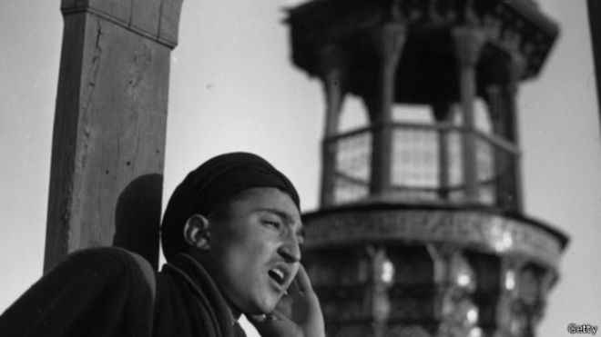Egypte : Quand un muezzin remplace les mots de l'appel à la prière par "la prière c’est mieux que de passer du temps sur Facebook"