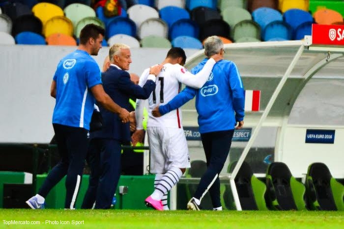LA BLESSURE DE FEKIR, UN JOKER MÉDICAL ÉVENTUEL... FOURNIER EST OBLIGÉ DE FAIRE FACE À L'OL